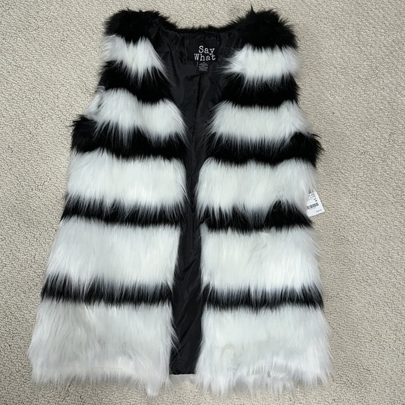 Black & White Fur Vest - Picture 2 of 5